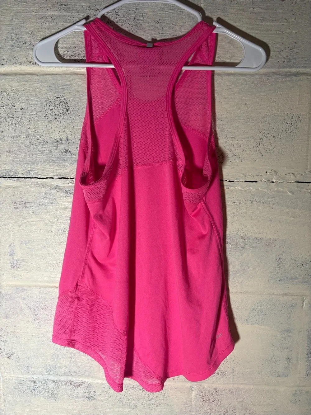 Nike Dri-Fit Pink Vented Racerback Activewear Curved Hem Tank Top M